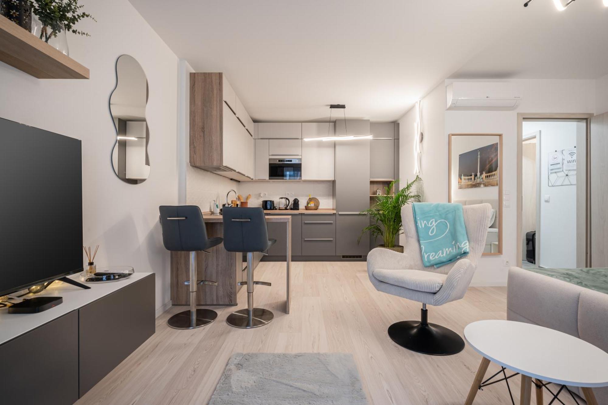 Heroes Square Apartment Budapest Esterno foto