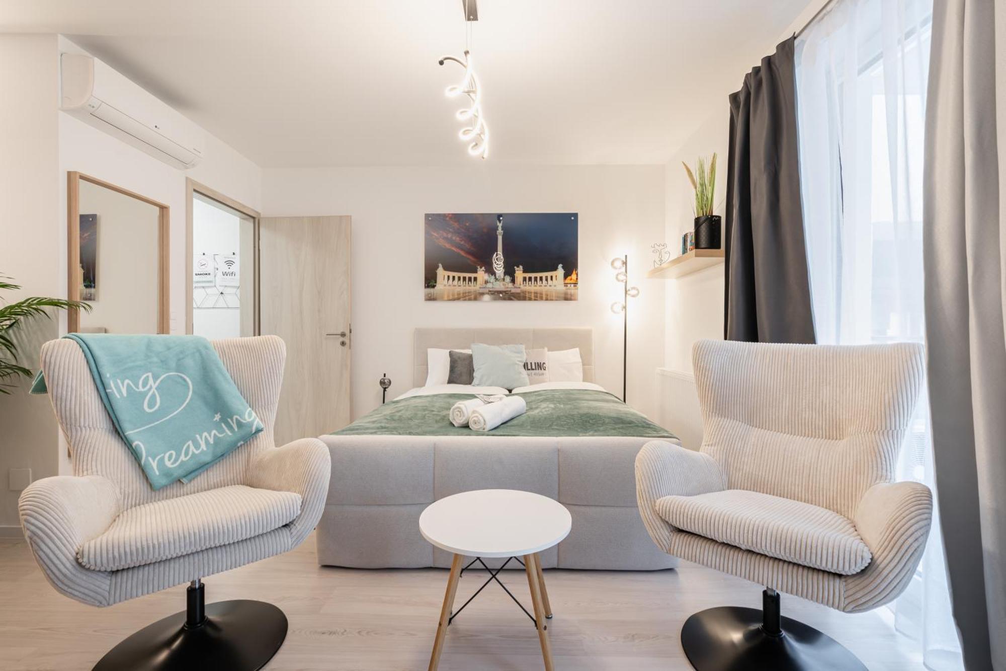 Heroes Square Apartment Budapest Esterno foto